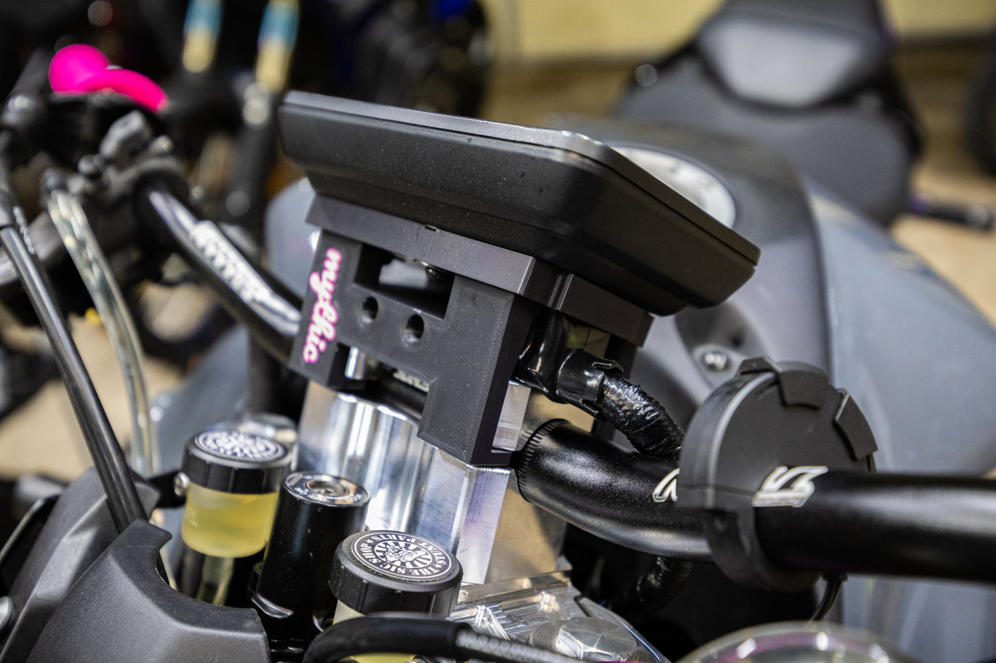 2023-2024 MT07 Cluster Mount for Outlaw Triple